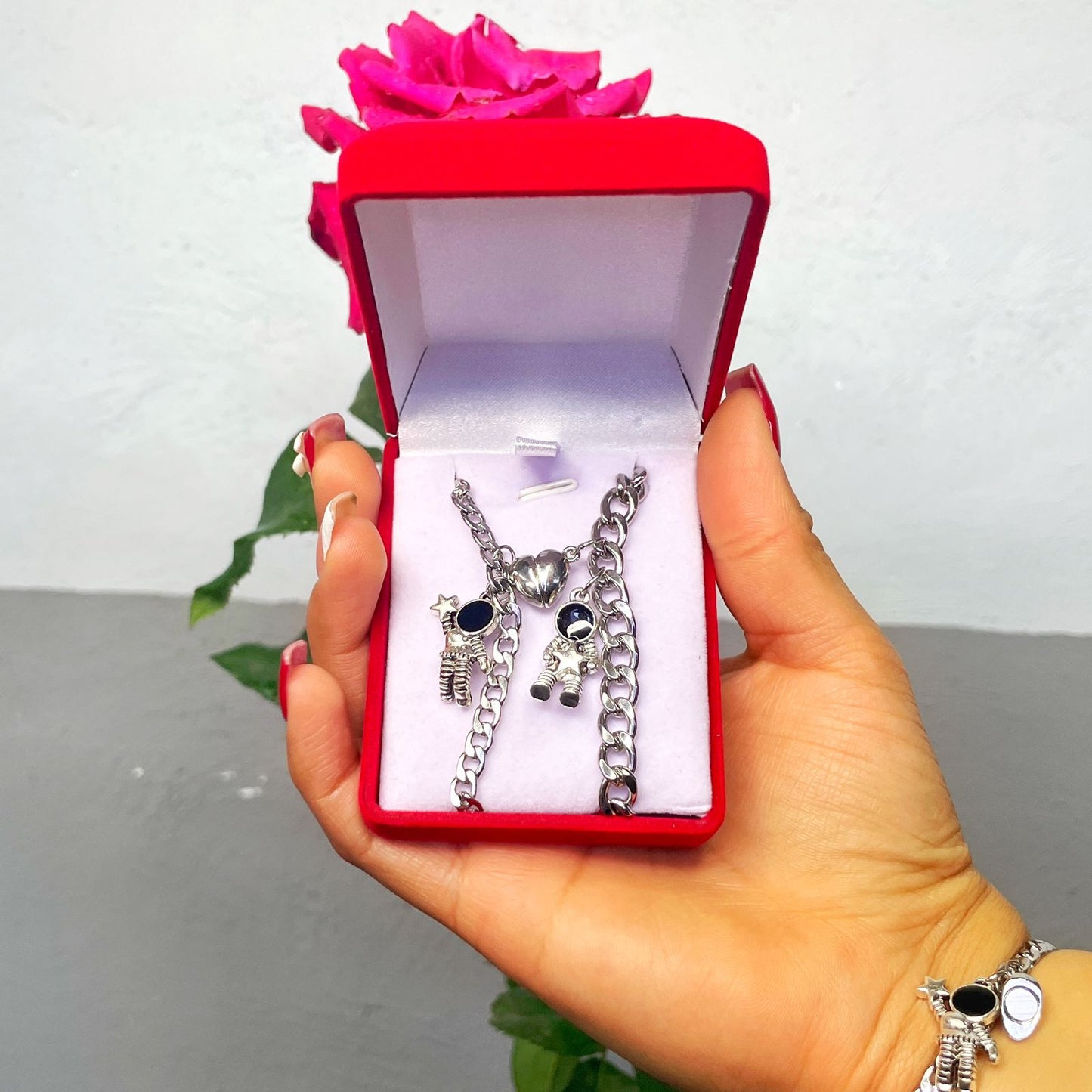 DUO Pulseras de Astronauta con Corazon + Caja GRATIS💖