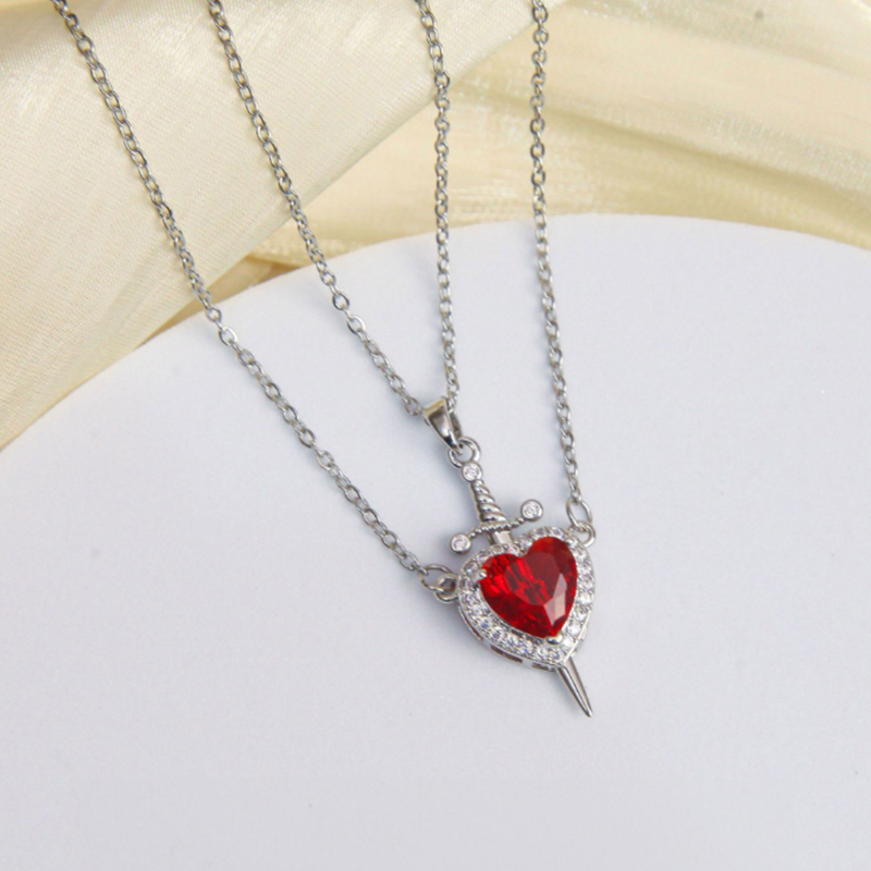 Collar Dúo de Corazón y Espada 🗡️❤️ 2 EN 1
