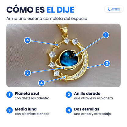 Cómo es el dije del Collar Saturno: planeta azul con destellos, anillo dorado, media luna con piedritas blancas y dos estrellas