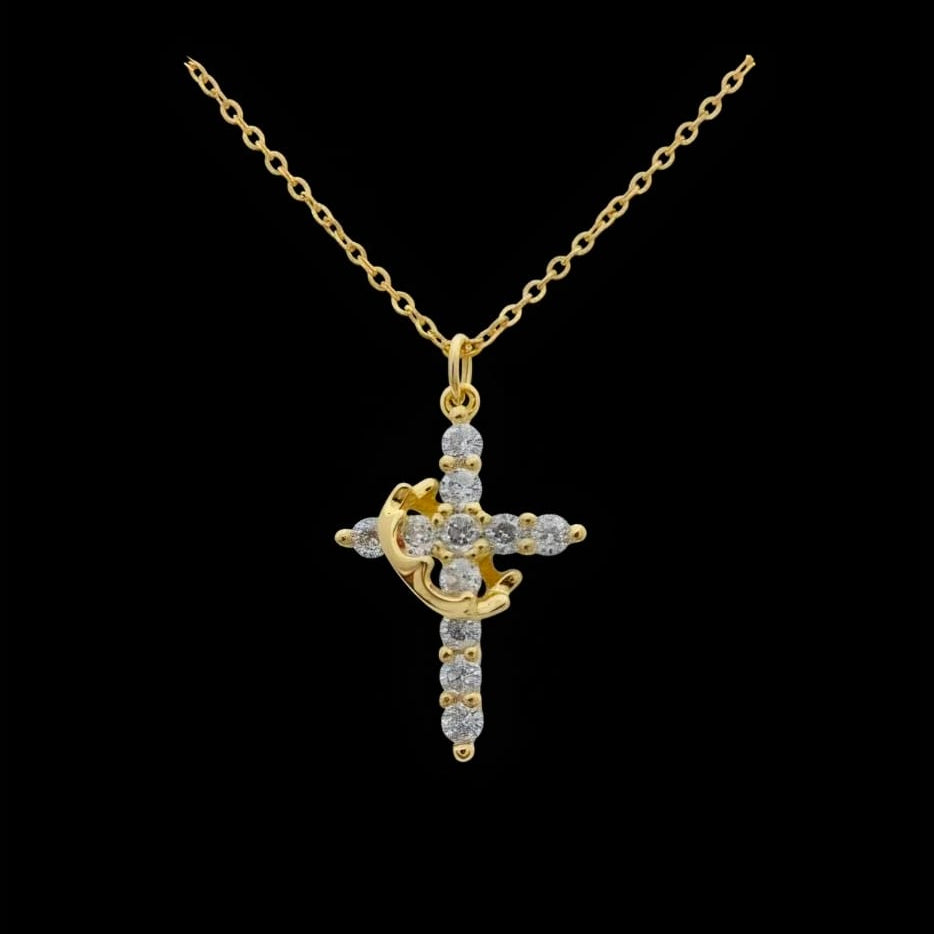 Dije de cruz delicada con circonita cúbica y detalle de corona