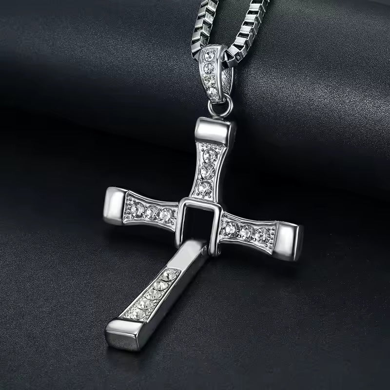 Collar Cruz de Toretto con Centro Articulado que se Mueve