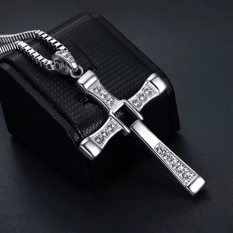 Collar Cruz de Toretto con Centro Articulado que se Mueve