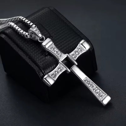 Collar Cruz de Toretto con Centro Articulado que se Mueve