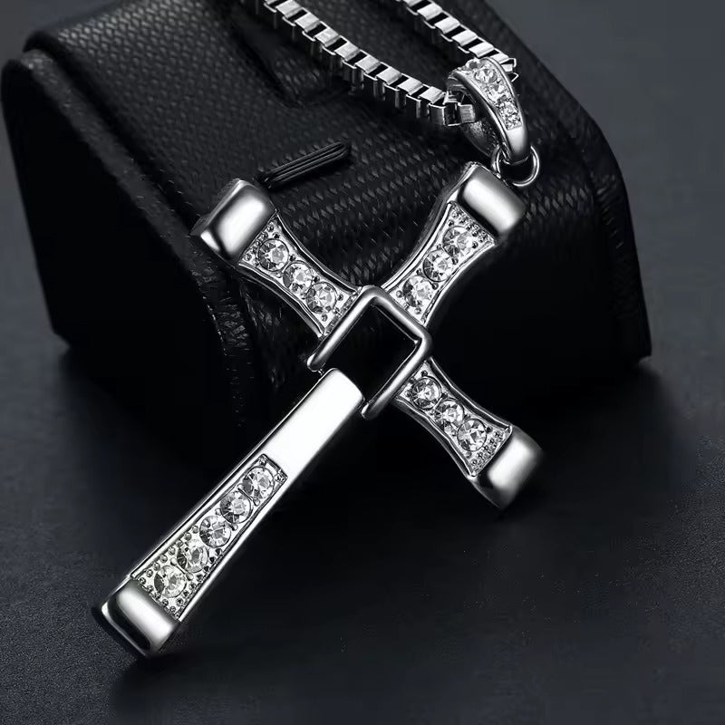 Collar Cruz de Toretto con Centro Articulado que se Mueve