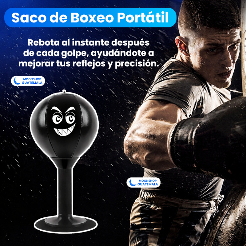 Saco de boxeo antiestrés montado en el escritorio de la oficina