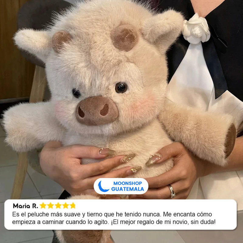 Muchacha abrazando la vaquita de peluche de 45 cm